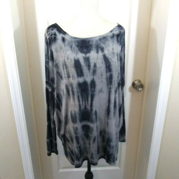 Piko 1988 Tops - PIKO 1988 Joyful Adventures Soft Tye Dye Top